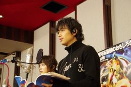 斎藤は公開アフレコ後、「普段出さない声を出して爽快でした」と答えた