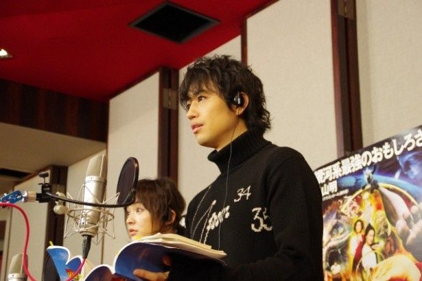 斎藤は公開アフレコ後、「普段出さない声を出して爽快でした」と答えた