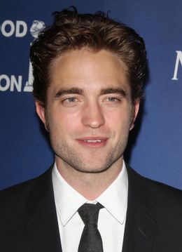 ロブ様、恋人のいるイギリスへ帰国？