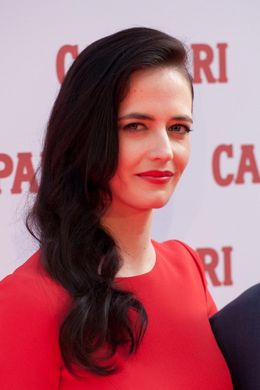 カンパリカレンダーでセクシーな姿を見せたエヴァ・グリーン