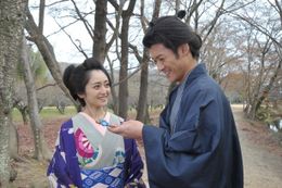 映画「花宵道中」の原作者・宮木あや子氏と主題歌アーティストの黒色すみれによる対談が実現！