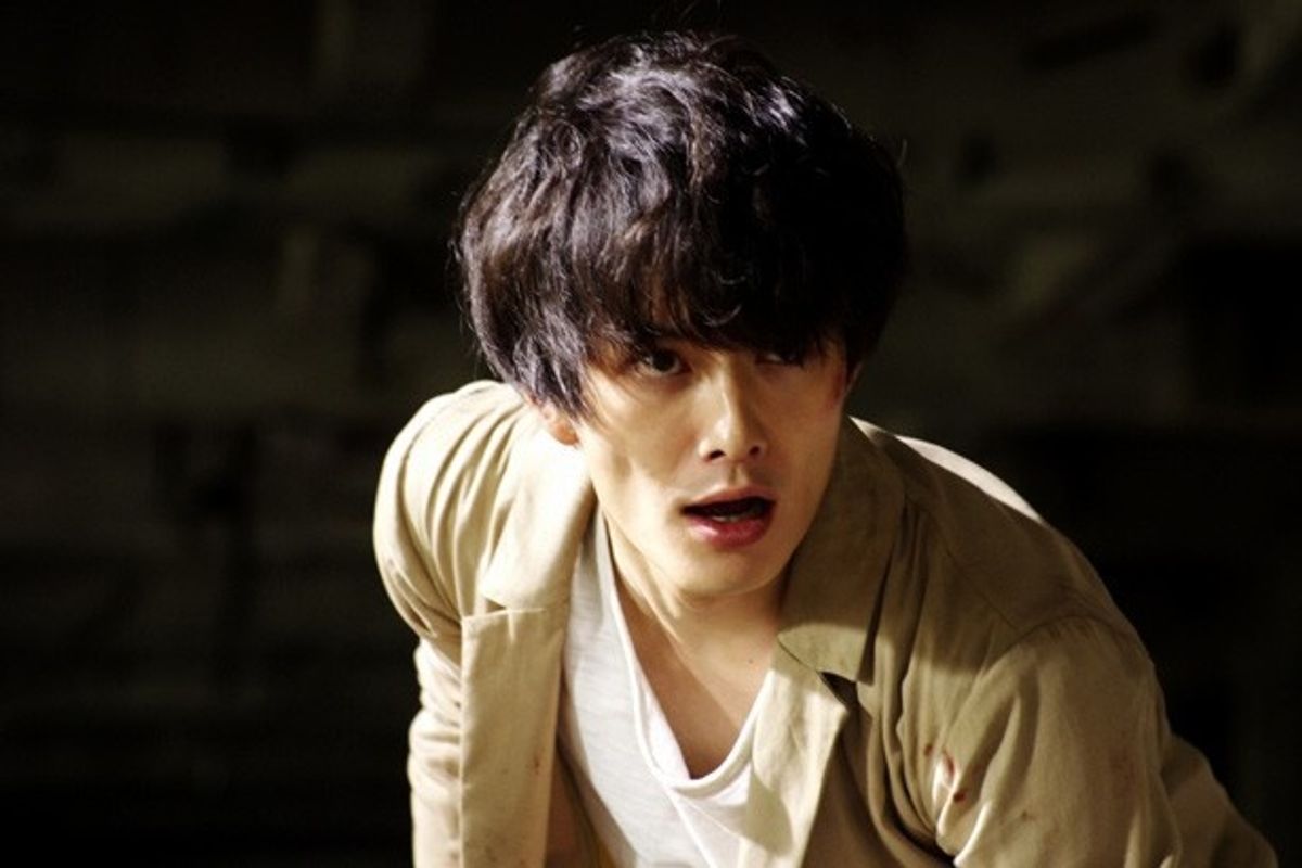 岡田将生が初めて挑む本格アクション映画の現場写真が解禁！｜最新の