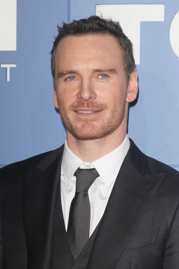 同じく主人公のマイケル・ファスベンダー演じるマグニートー