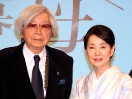 山田洋次監督作『母と暮せば』は吉永小百合×二宮和也共演作