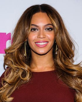 2014年イギリスで最もググられた女性はビヨンセ