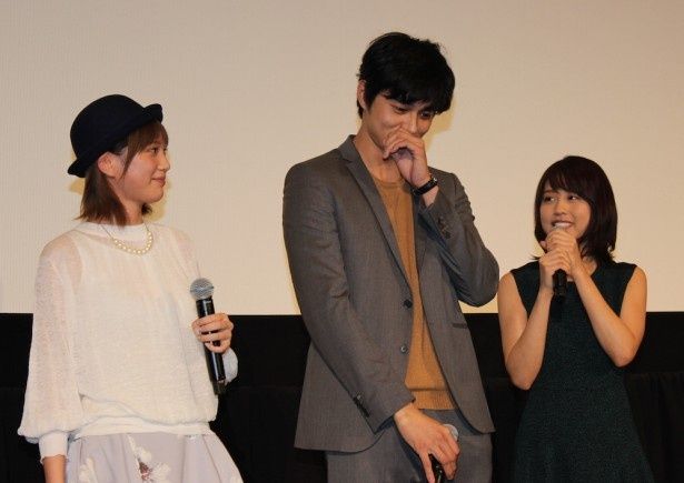 有村架純からのコメントに照れ笑いを見せた東出昌大