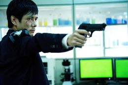 『ゲノムハザード ある天才科学者の5日間』で銃撃戦やカーチェイスなど、激しいアクションに挑戦！