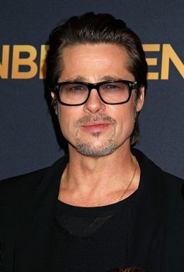 マニキュアをして登壇したというブラピ