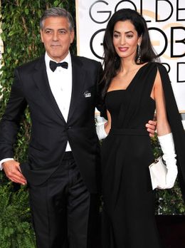 ジョージ・クルーニーの受賞スピーチ中におしゃべりに熱中してしまった妻アマル