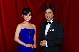 「生中継！第87回アカデミー賞授賞式」(WOWOW)で案内役を務めるジョン・カビラ(写真右)と高島彩(写真左)