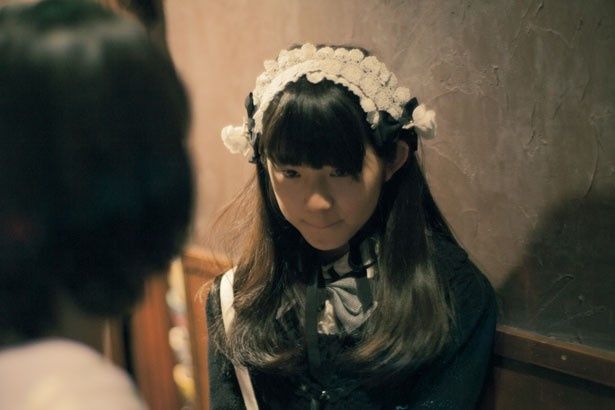 亜弓は詩織に憧れ過ぎて、ファッションなどを真似するようになる