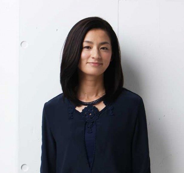 なにもかも失いバリでアニキと出会う祥子を演じた尾野真千子