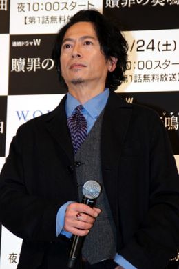 WOWOWのドラマ「贖罪の奏鳴曲」で主演を務める三上博史