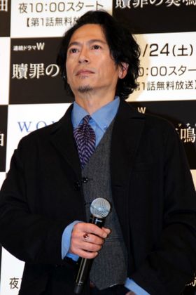 WOWOWのドラマ「贖罪の奏鳴曲」で主演を務める三上博史