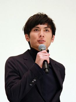 デビュー10年目の節目を迎えた高良健吾