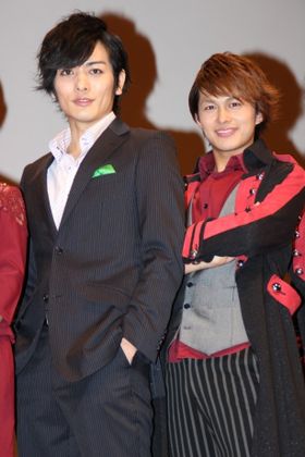 「鎧武外伝　仮面ライダー斬月　仮面ライダーバロン」のイベントに登壇した久保田悠来と小林豊