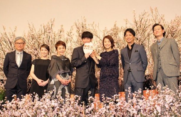 『悼む人』は公開中