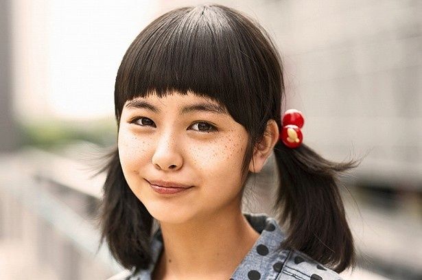 そのヤクザに誘拐されてしまう少女役は浜辺美波