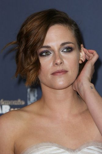 K・スチュワート、米女優初となる仏アカデミー賞受賞