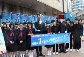 『くちびるに歌を』キャスト陣の熱唱にカメラ男とパトランプ男が乱入！