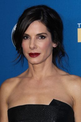 新たな養子縁組を考えているというサンドラ・ブロック