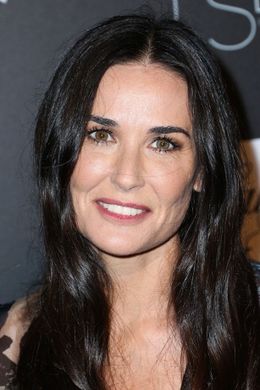 24歳年下のドラマーのショーン・フライデーと交際しているデミ・ムーア