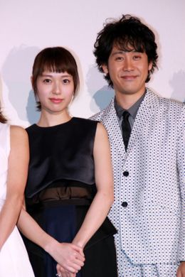 戸田恵梨香が大泉洋に大爆笑