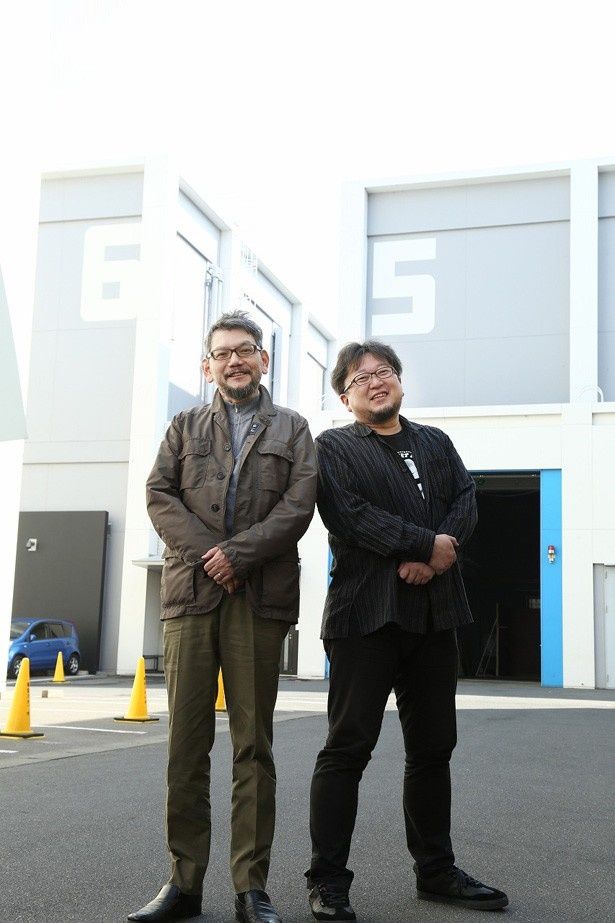 脚本・総監督を務める庵野秀明(左)と監督・特技監督を務める樋口真嗣(右)