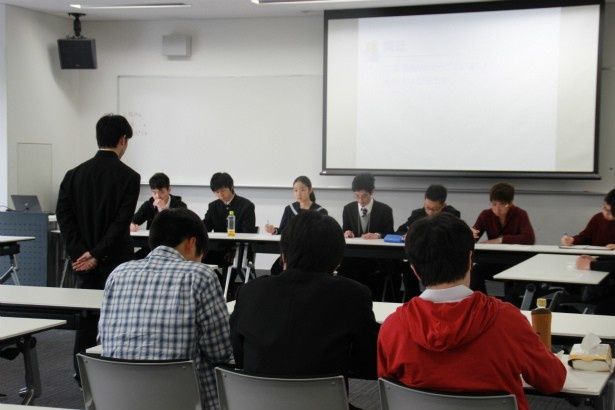 模擬裁判が開廷