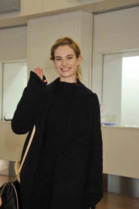 シンデレラ役のリリー・ジェームズが初来日！