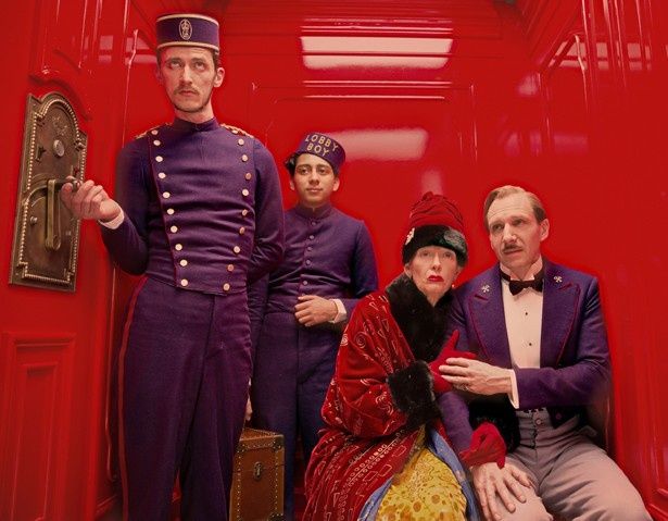ヨーロッパ随一の一流ホテルで起きた騒動をコミカルに描く『グランド・ブダペスト・ホテル』