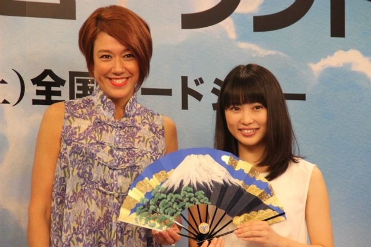 志田未来にLiLiCoがプレミア登壇の極意を伝授