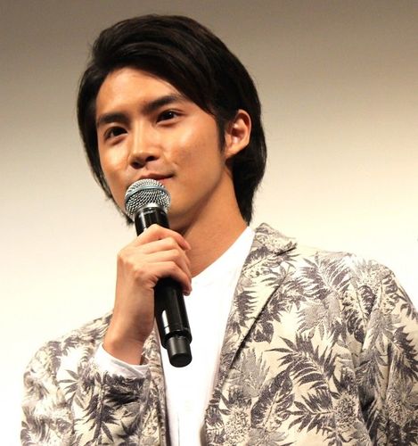 白石隼也、カリスマ美容師役に「今までにない緊張」