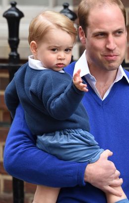 2歳にしてこのぴっちり横分け！