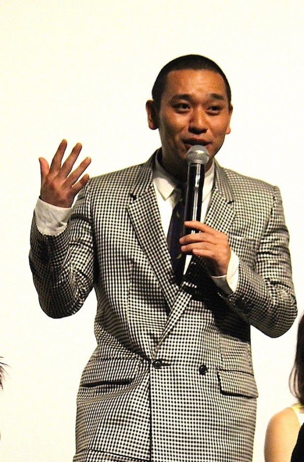 内田役を演じる大悟