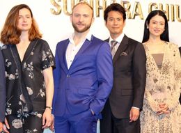 『杉原千畝 スギハラチウネ』の製作報告会見が開催された