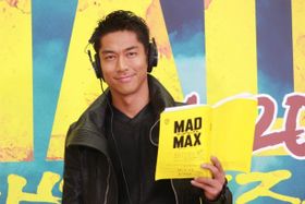 『マッドマックス 怒りのデス・ロード』の日本語吹替版で、マックス役の声優を務めるAKIRA