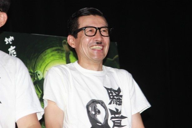 岩井役の岩井ジョニ男