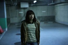 彼女の視線の先にあるものは…？