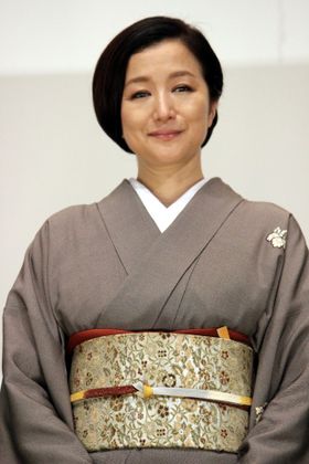 鈴木京香、感激で目をうるませる