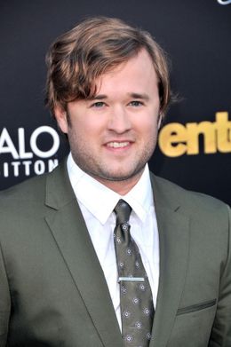 ちょっとスリムになった？ハーレイ・ジョエル・オスメント