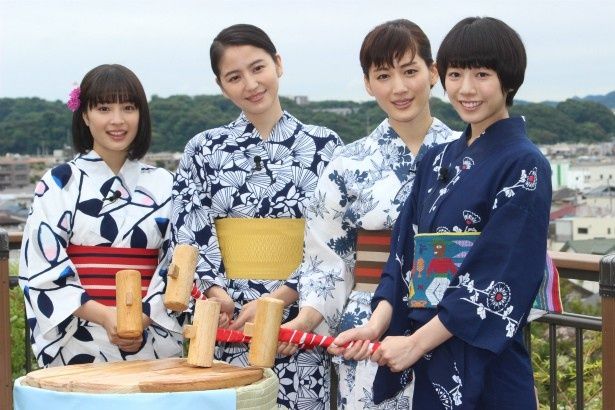 『海街diary』四姉妹が梅ジュースで鏡開き！