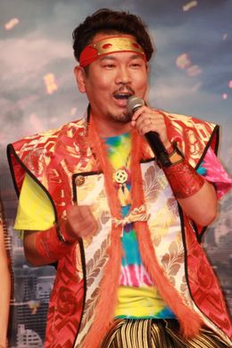 『手裏剣戦隊ニンニンジャー』の映画に出演したFUJIWARA・藤本敏史