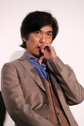 佐藤浩市が妻からの手紙に男泣き！