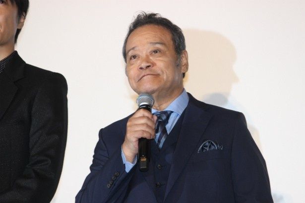 謎の老人役の西田敏行
