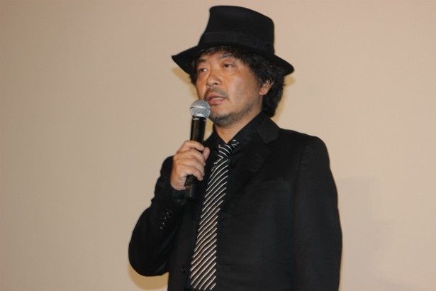 メガホンをとった園子温監督
