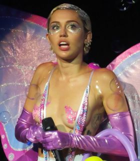 もはやトップレスは珍しくない？