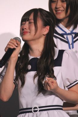 舞台挨拶で号泣した乃木坂46の白石麻衣