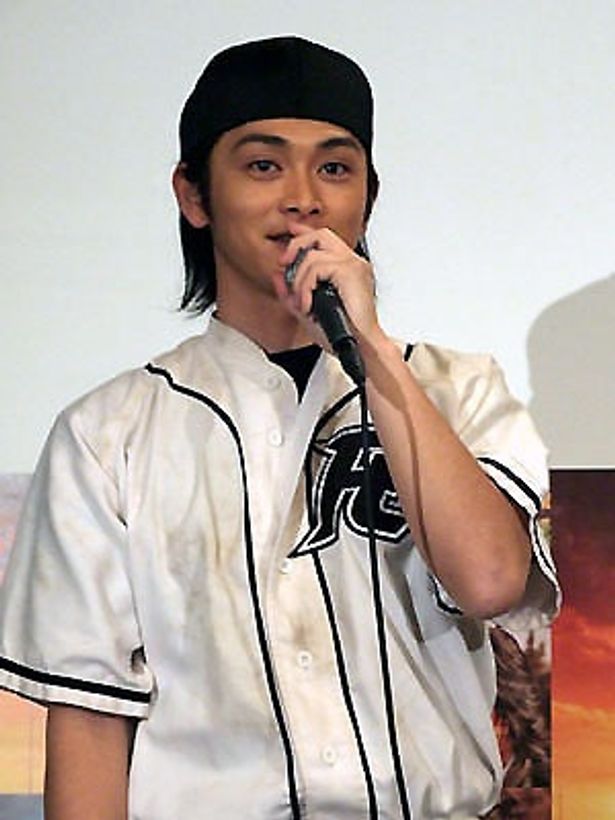 桐谷の好プレーで珍プレーキングとなってしまった川村陽介
