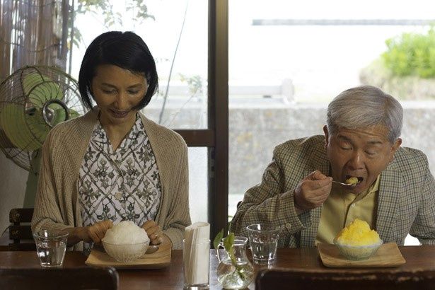 町の人々の心を癒すかき氷の作り方は必見！